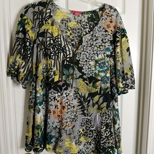 Boho Beaded Floral V-Neck Women's Gauzy Top Size Medium
